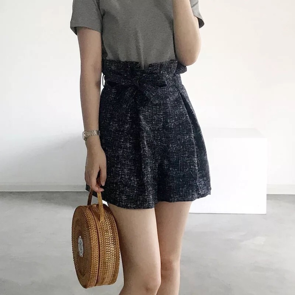 Shorts - Picture 2 of 6
